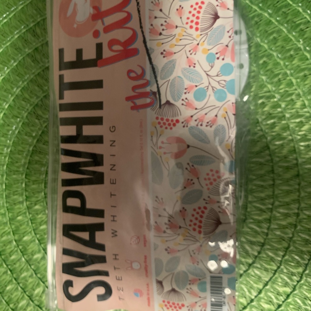 Snap White “The Kit” Teeth Whitening Kit